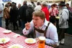 Knoedeltisch St. Johann Bild 38